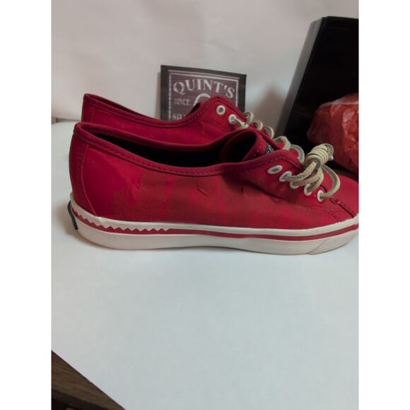 Sperry Jaws Movie 7 Shoes Box Red celebrate 50th anniv!!! - Picture 2 of 16